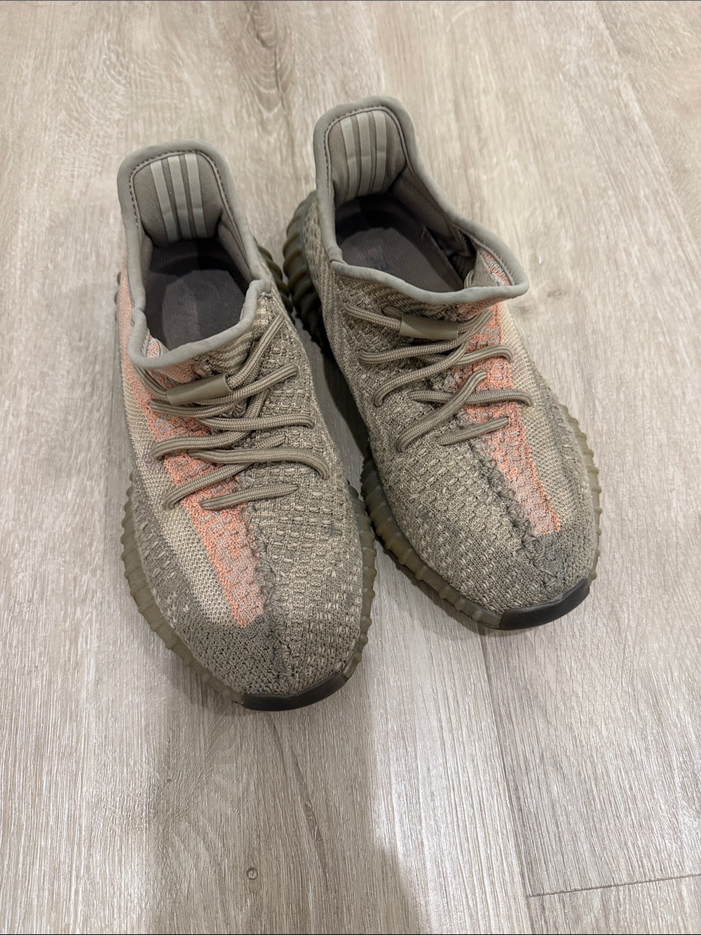 Yeezy Sneakers in Gray with Pink Stripe